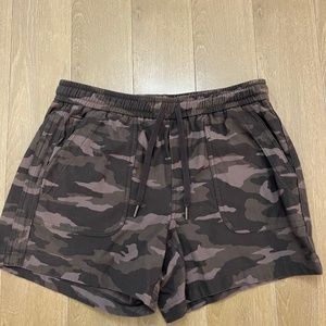 Athleta Camo Farallon Shorts